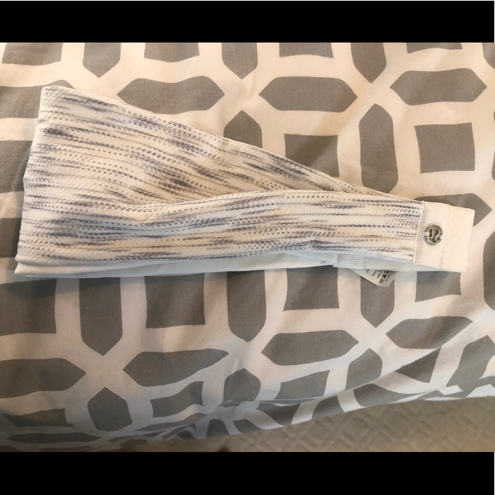 White/grey Lululemon Headand